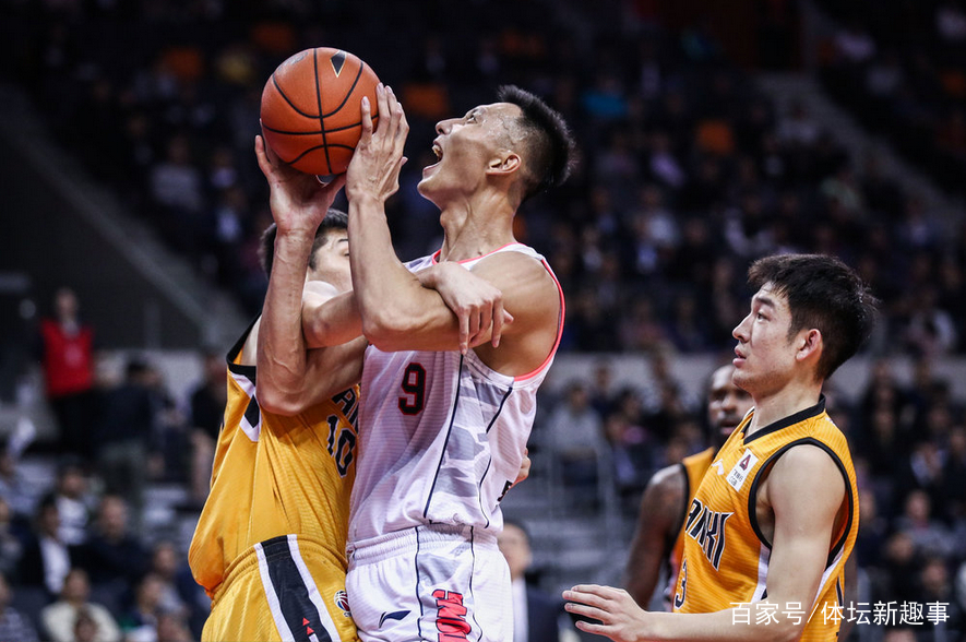 广东男篮客场逆转四川队，豪取六连胜