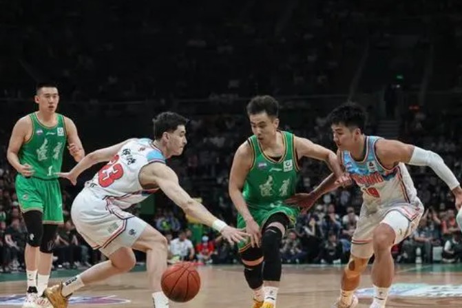 辽宁男篮再战广厦取得4连胜