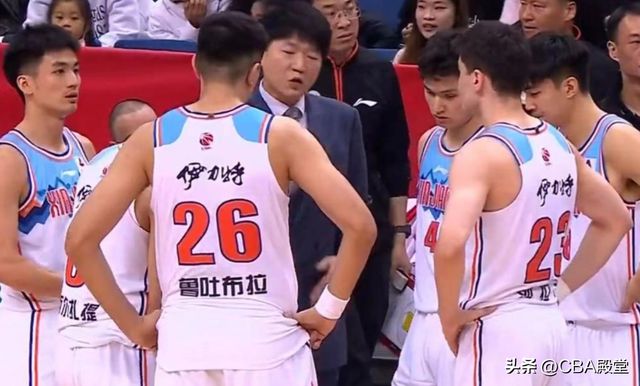 新疆队26号球员鲁吐布拉逆风翻盘，为球队赢得关键比赛