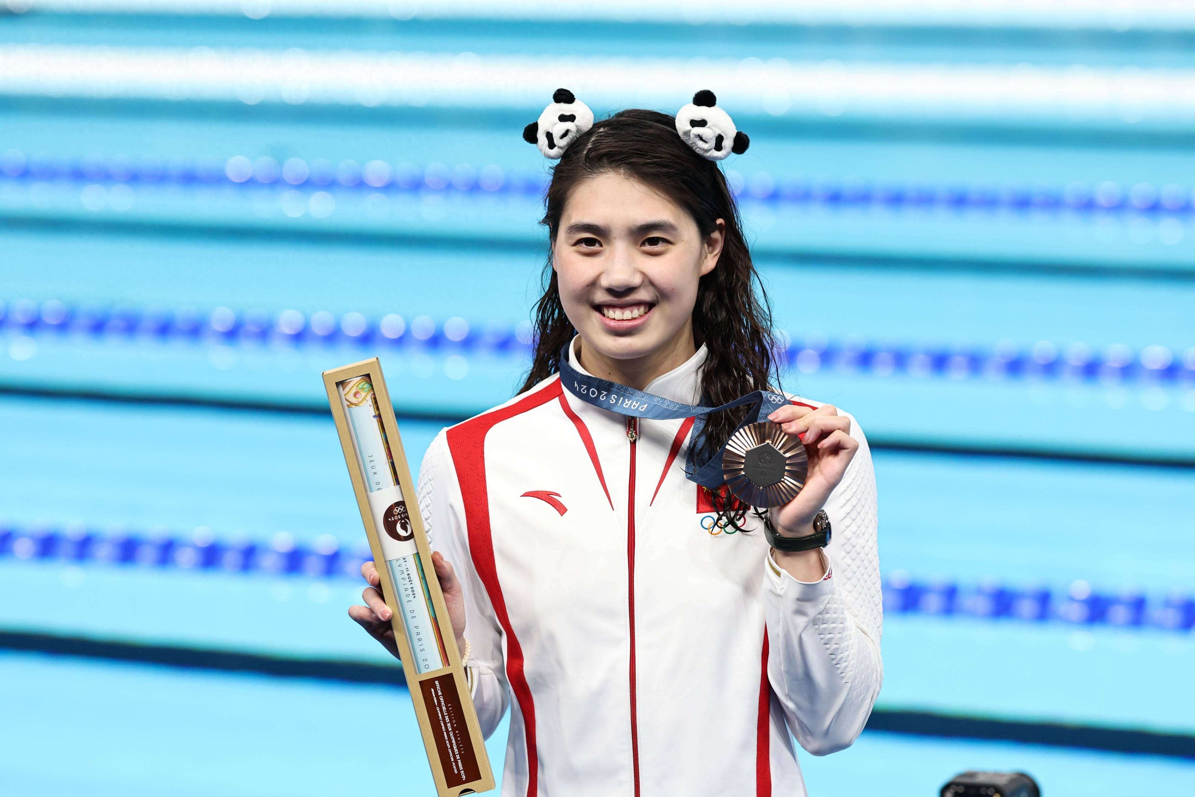 墨西哥跳马选手表演完美，登上领奖台
