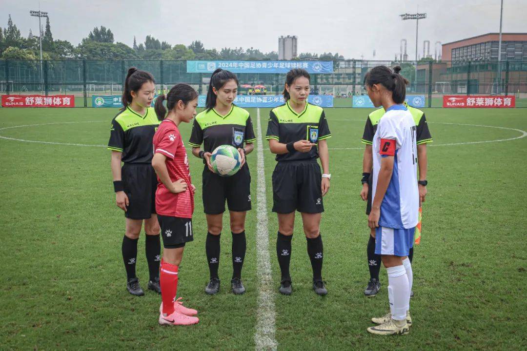 世界女子足球锦标赛：中国队实力出击，再次击败对手
